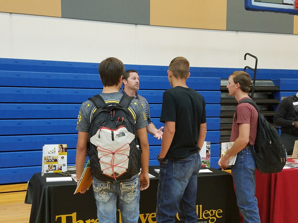 Alton High School Hosts College Fair