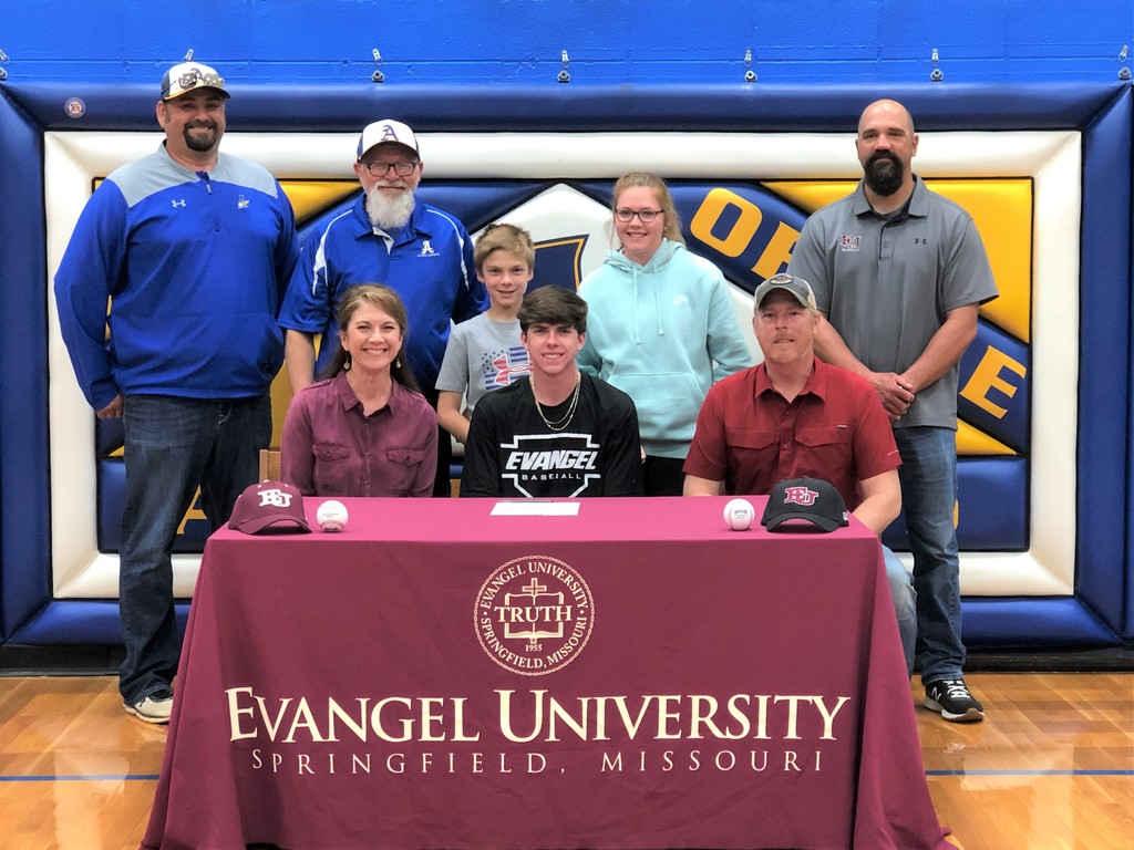 Jed Montgomery Signs with Evangel University